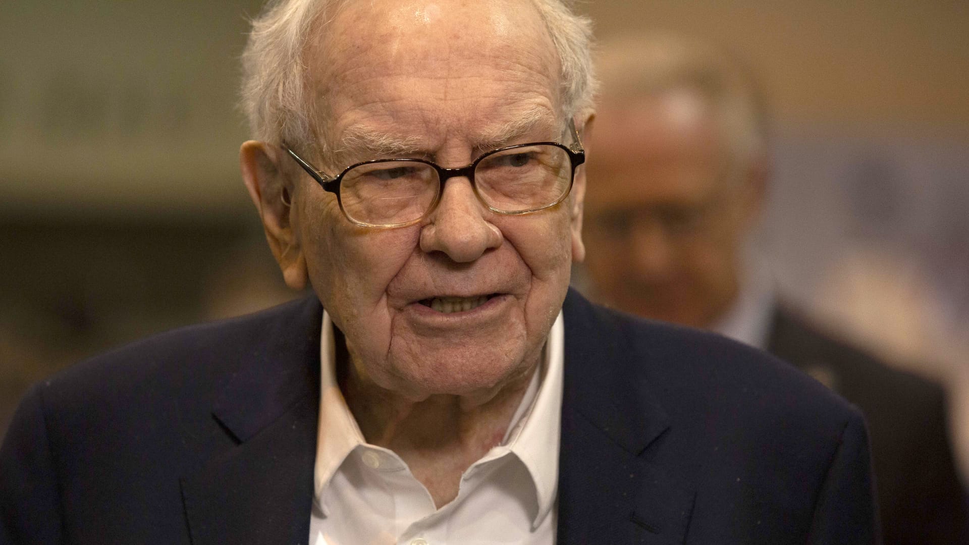 Berkshire cuts Apple investment by about 13%, Buffett hints that it’s for tax reasons