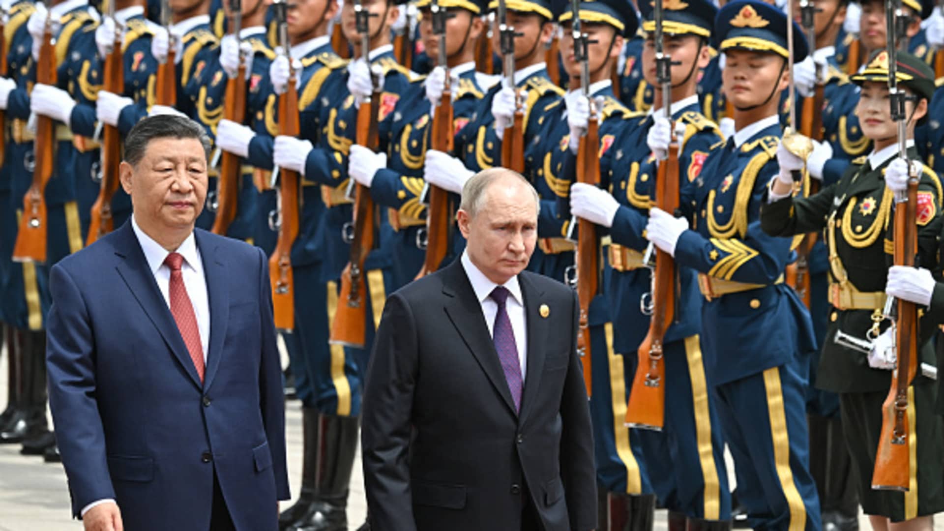 Putin heaps praise on Xi while in China; Russia says forces advancing ‘in all directions’ in Ukraine