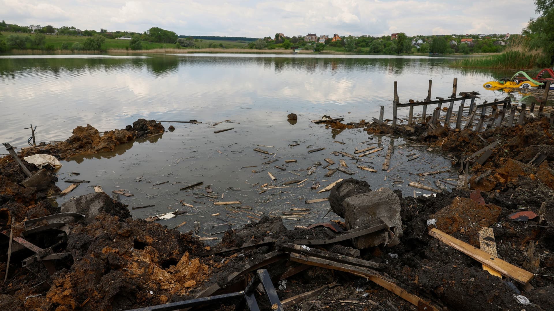 Russian strikes on Ukraine’s Kharkiv region kill at least 11