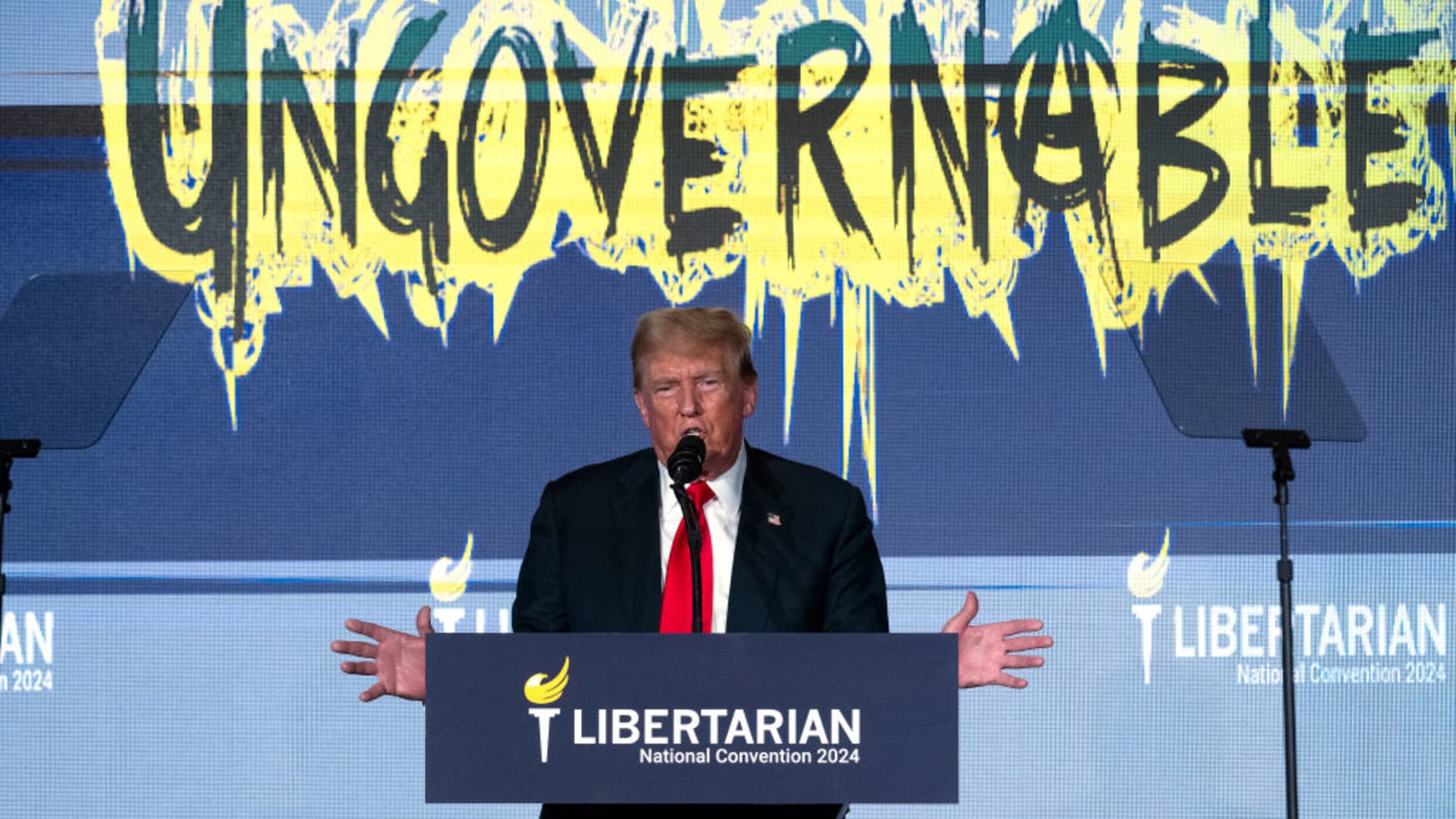 Trump booed and heckled by raucous crowd at Libertarian convention