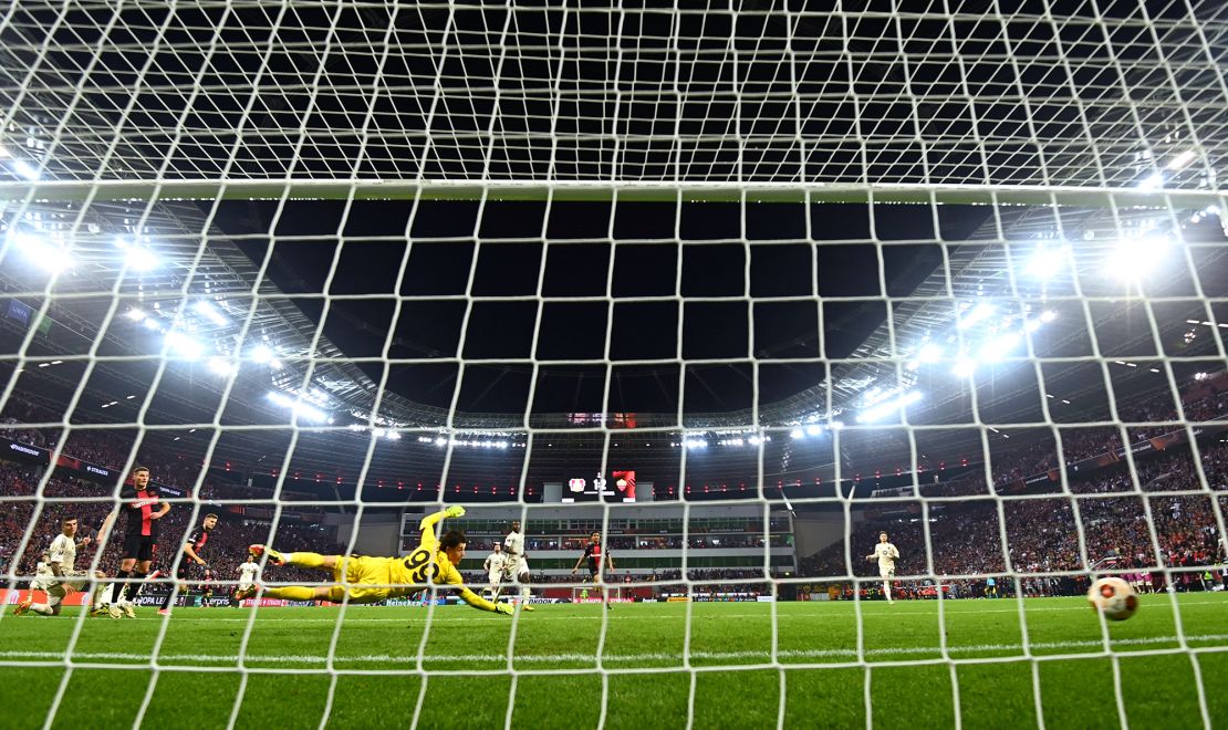 Stanišić scores the all-important equalizer against Roma.