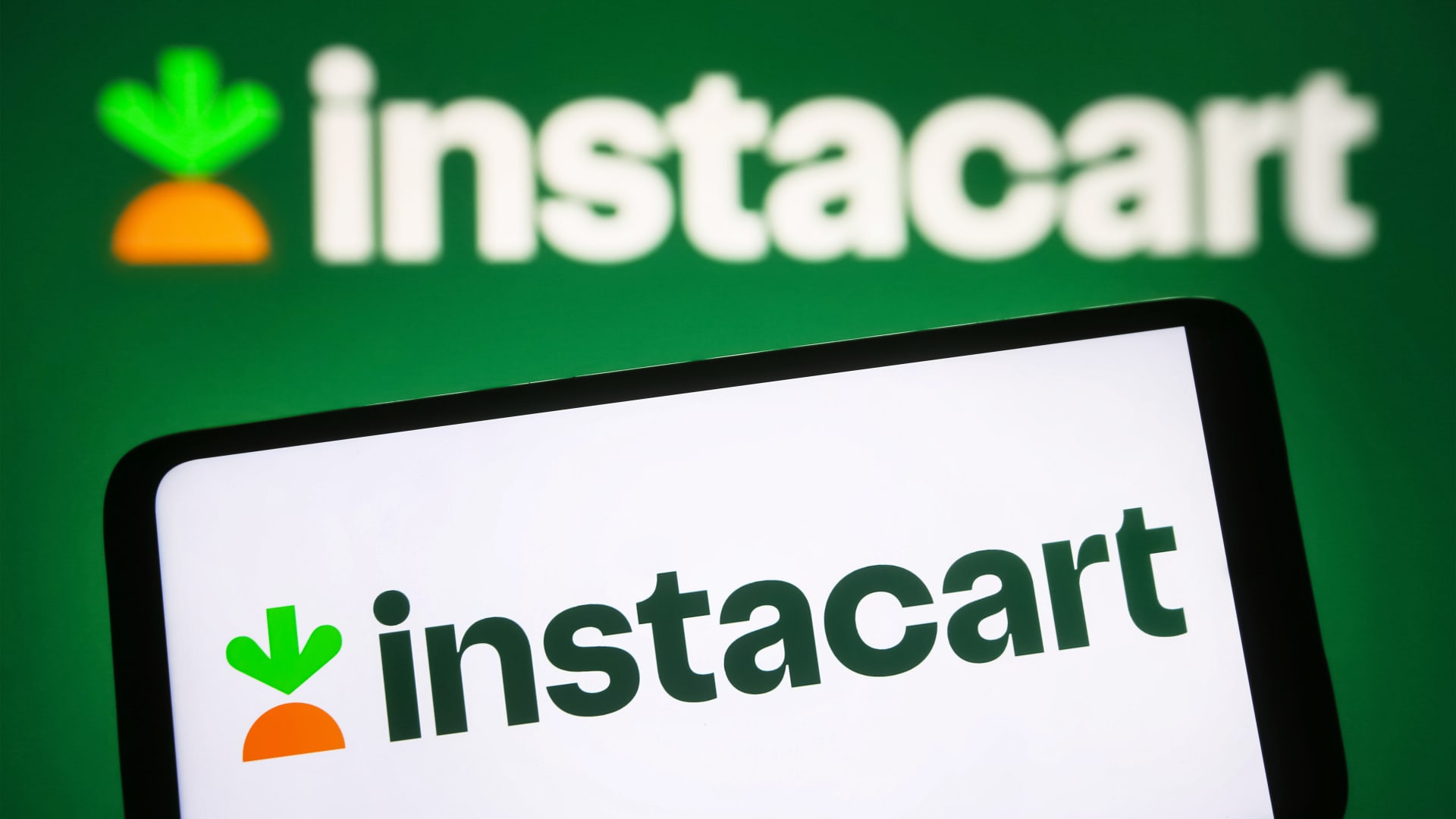 Stocks making the biggest moves premarket: Hewlett Packard Enterprise, Instacart, CrowdStrike and more