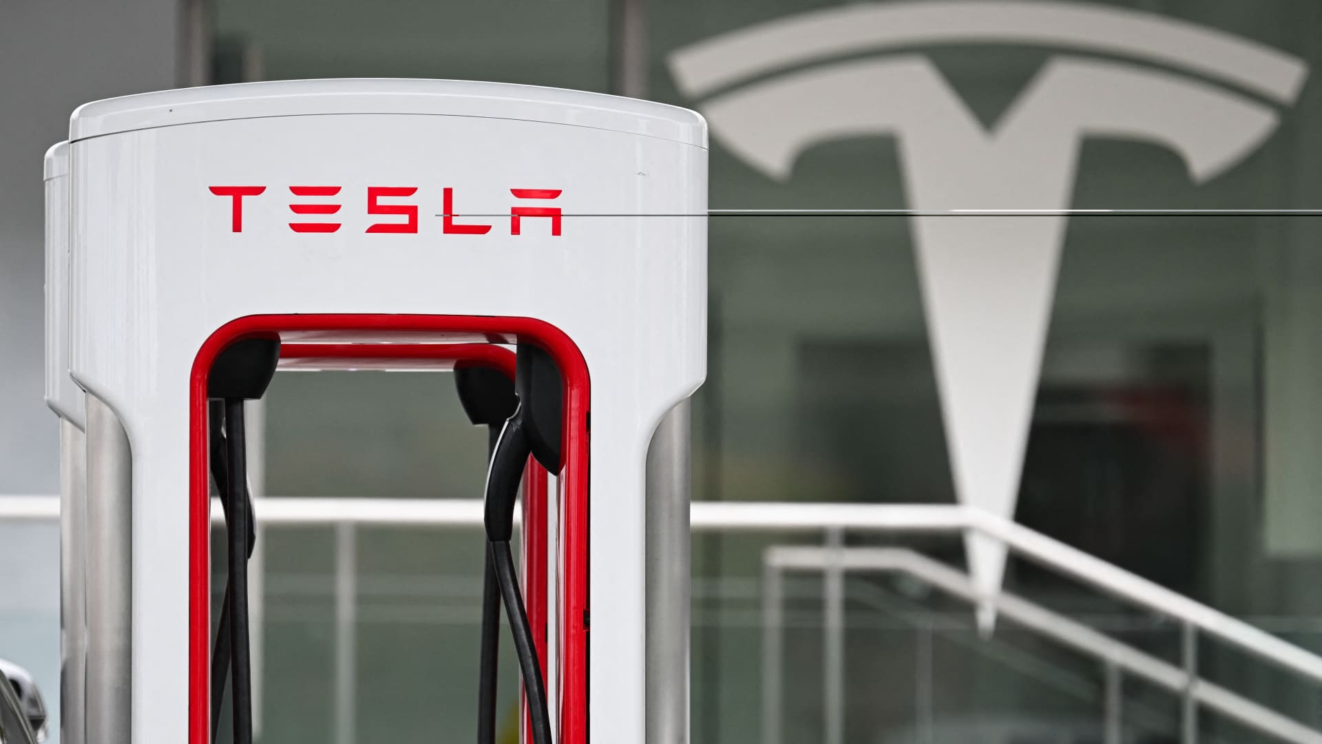 Stocks making the biggest moves before the bell: Tesla, Broadcom, Dave & Buster’s and more