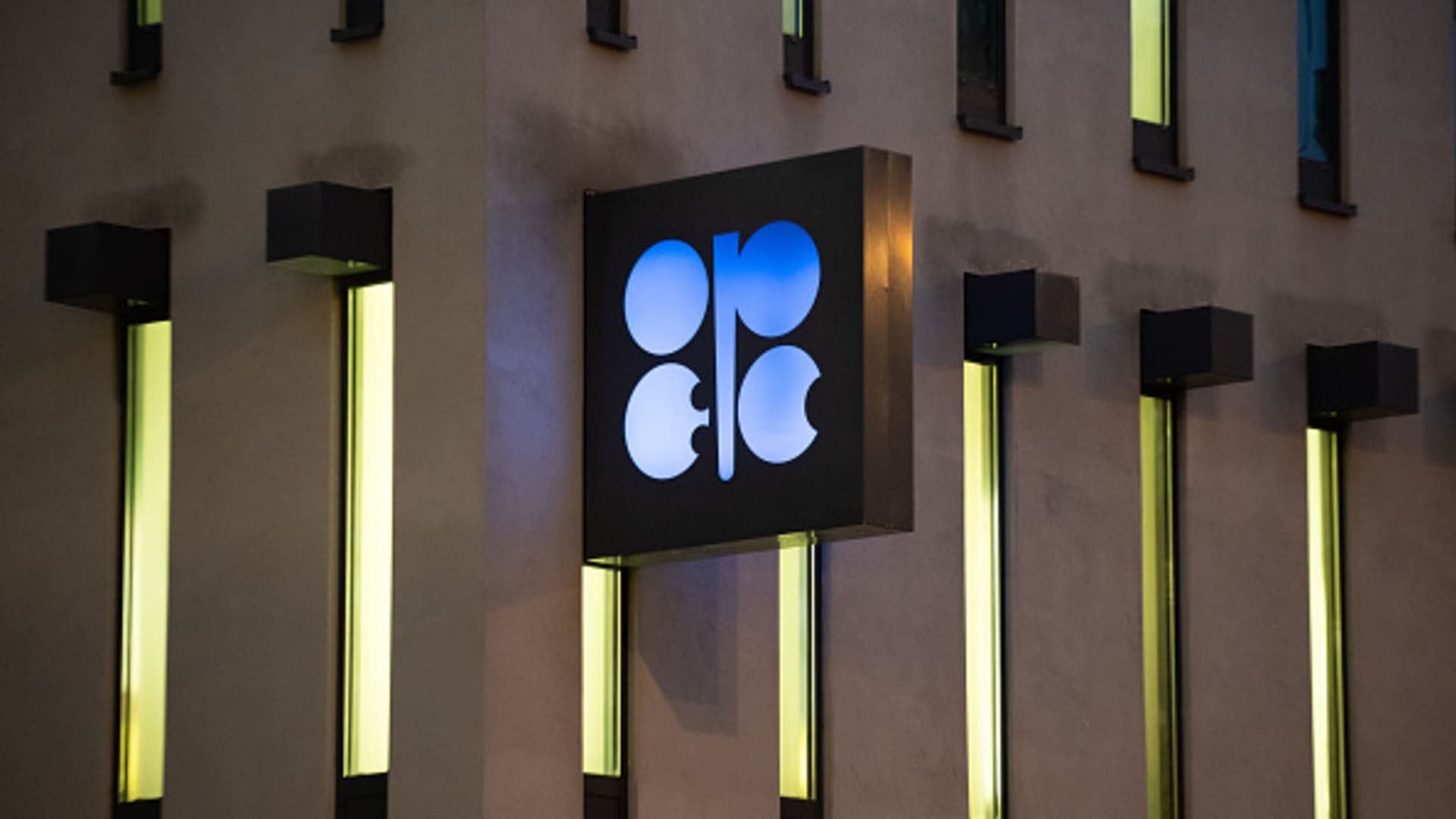 OPEC+ wants concrete rate cuts before factoring impact on oil demand, Saudi energy minister says