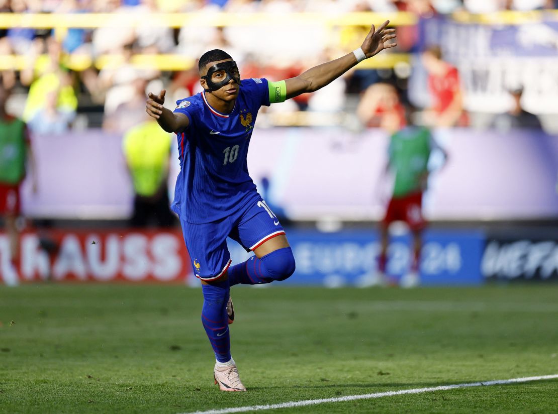 Mbappé put France ahead from the penalty spot.