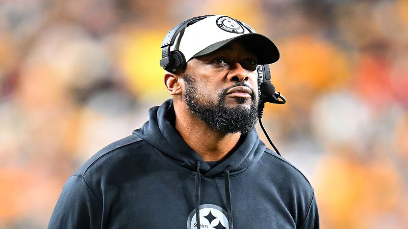 Head coach Mike Tomlin signs three-year extension with the Pittsburgh Steelers