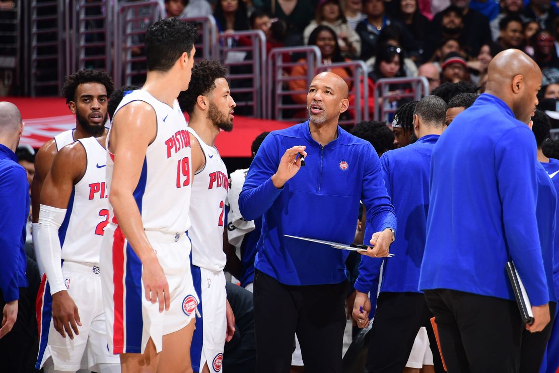 Williams coaching during a game against the Los Angeles Clippers on February 10.