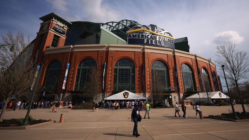 11 people hurt after Brewers-Cubs game when escalator malfunctions at American Family Field