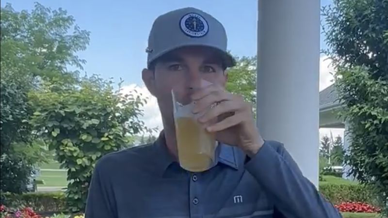 This Golf Galaxy employee was so nervous he drank three beers before a crucial playoff. Here’s what happened next