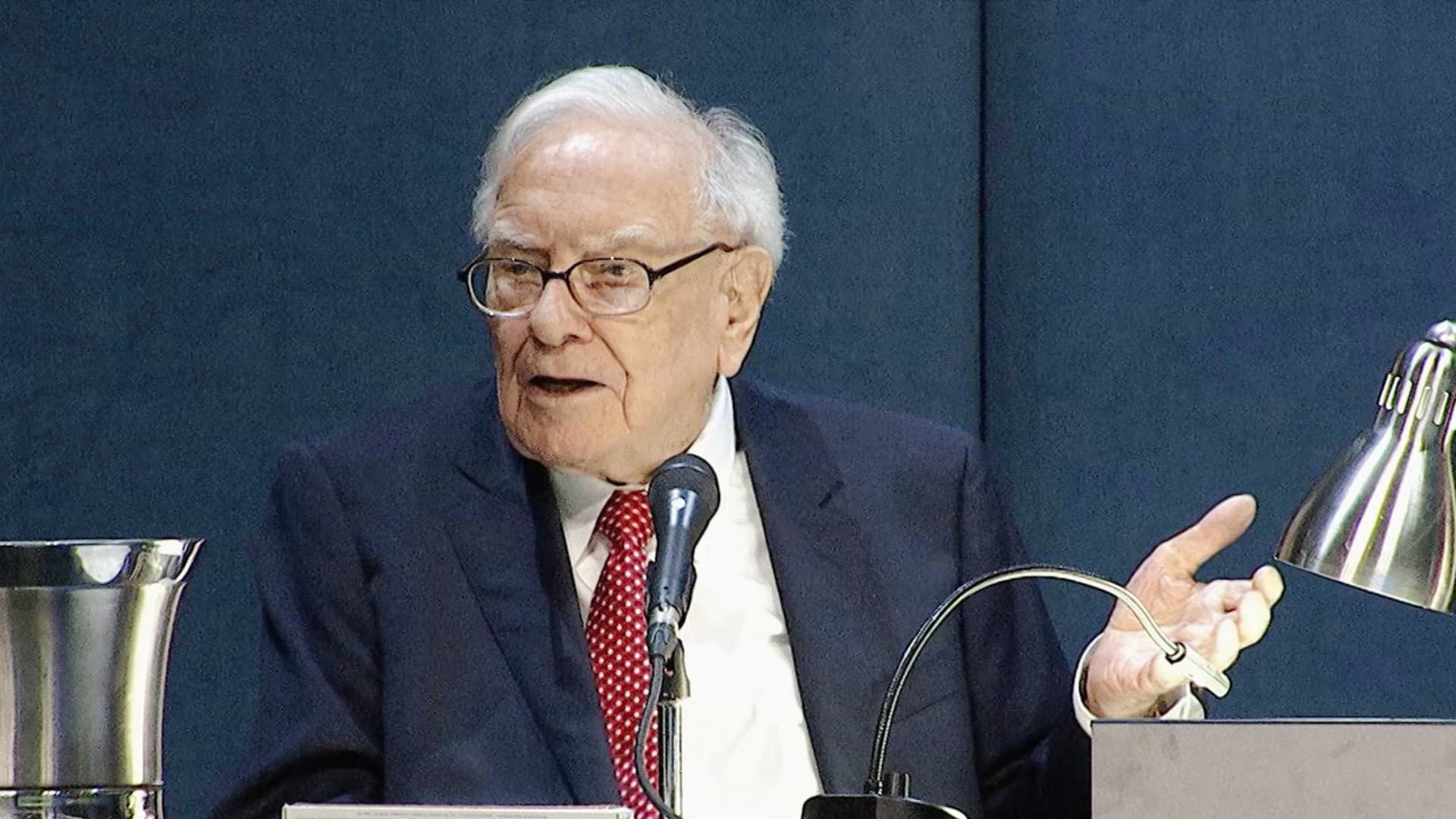 Buffett’s Berkshire sells $3.8 billion worth of Bank of America in 12-day selling spree