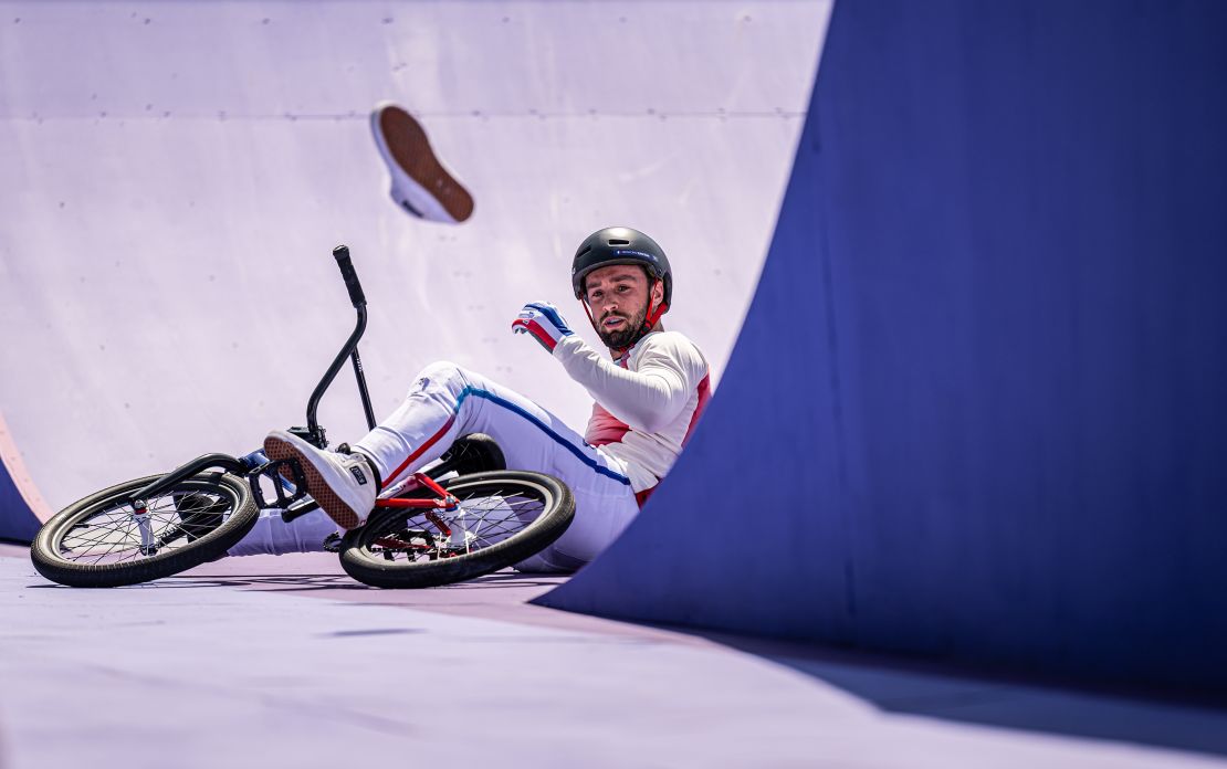 PARIS, FRANCE - JULY 31: Bronze medalist Anthony Jeanjean of Team France falls on his bike and loses a shoe during the BMX Freestyle Men's Park Final on day five of the Olympic Games Paris 2024 at Place de la Concorde on July 31, 2024 in Paris, France. (Photo by Markus Gilliar - GES Sportfoto/Getty Images)