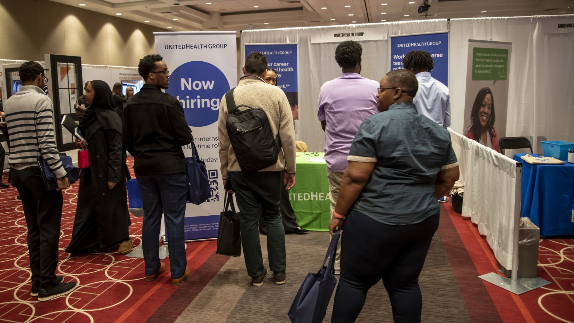 Weekly jobless claims fall to 233,000, less than expected, in a positive sign for labor market