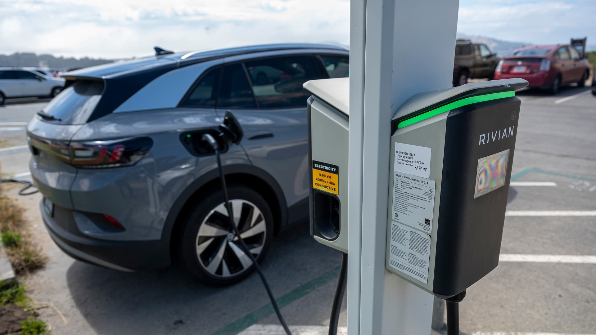 How EVs and gasoline cars compare on total cost — where you live can make a huge difference