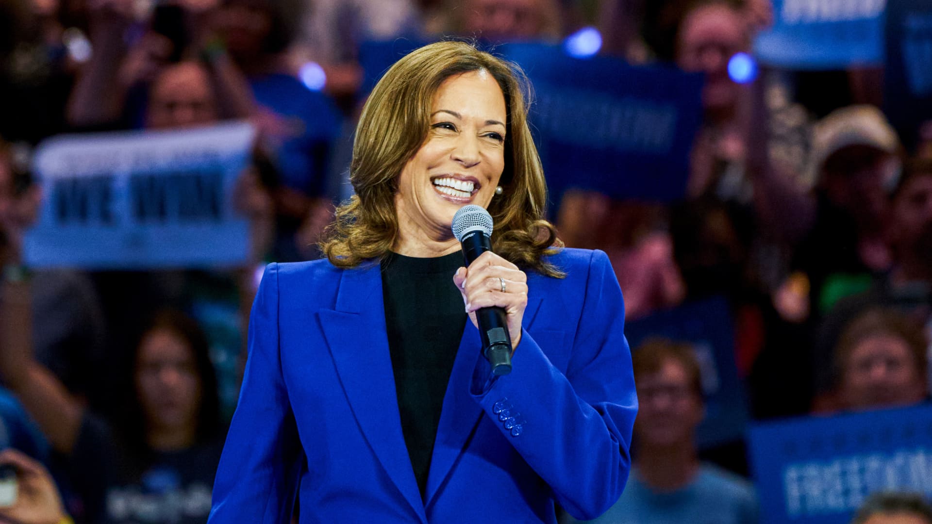 DNC Day 4 Live: Kamala Harris, Gretchen Whitmer and former GOP Rep. Adam Kinzinger