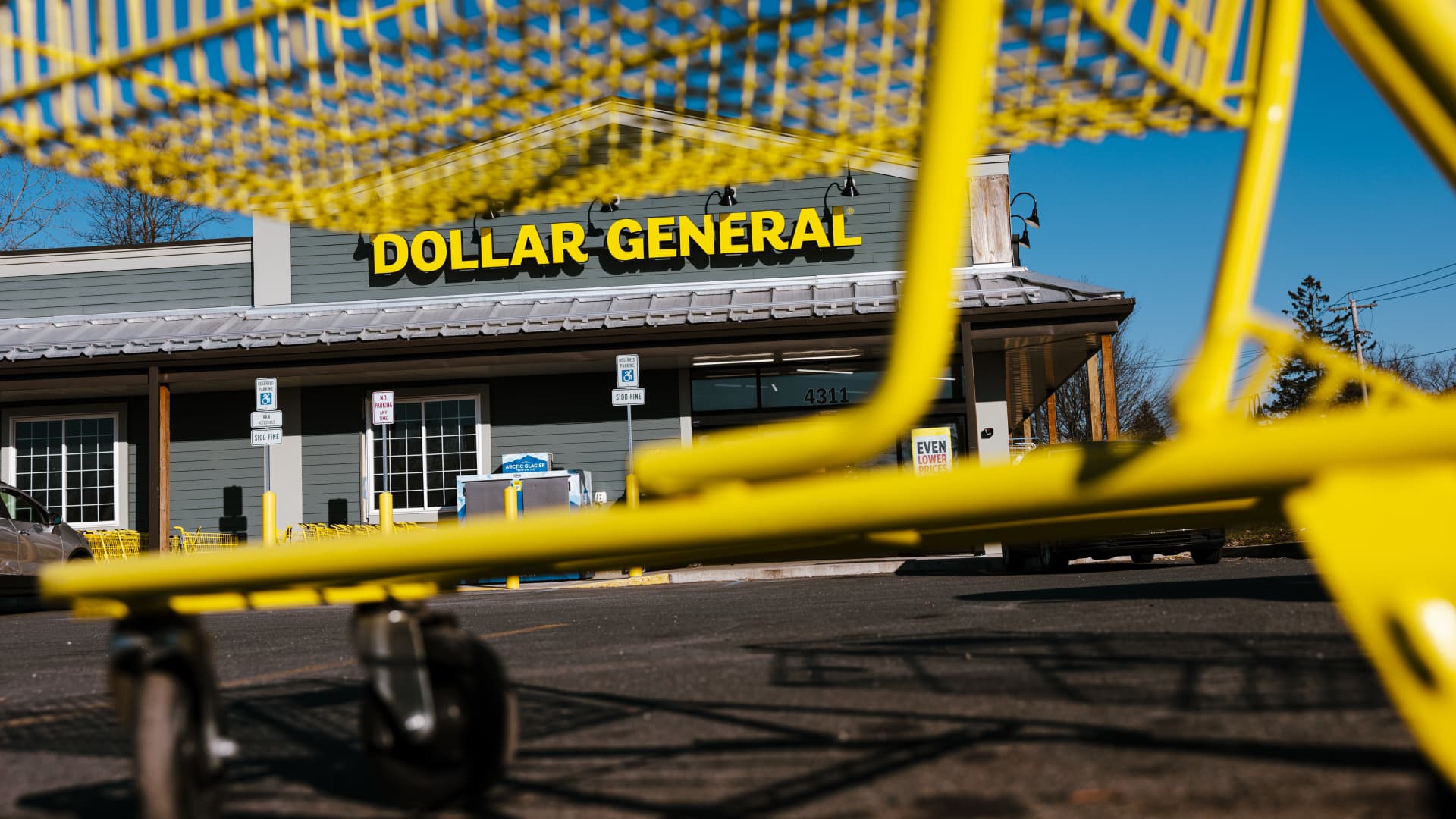 Dollar General, Dollar Tree and Kroger customers pay over $90 million a year in cash-back fees, federal agency finds