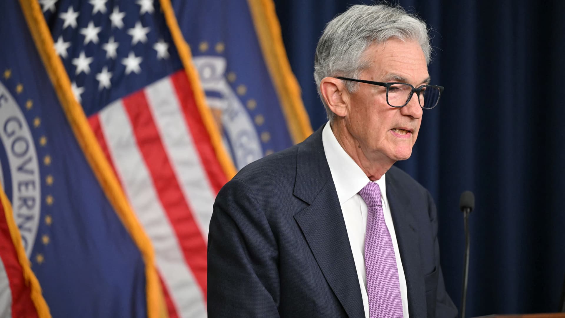 Powell indicates further, smaller rate cuts, insists the Fed is ‘not on any preset course’