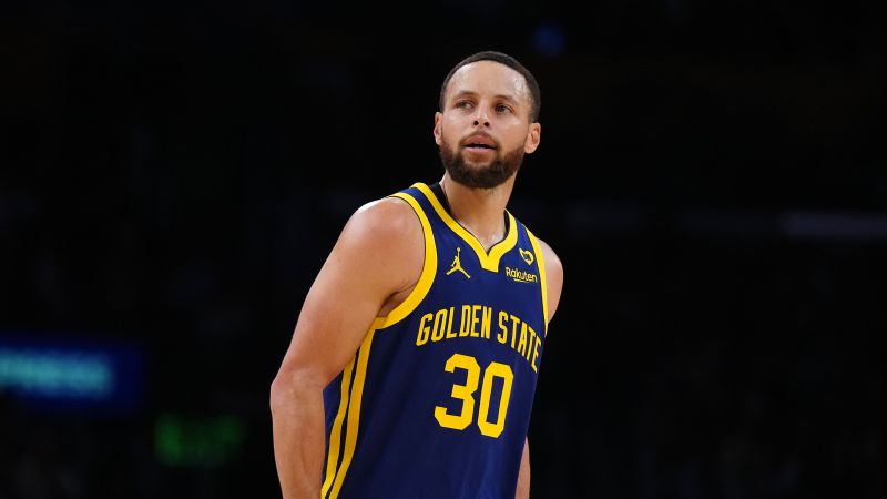 Steph Curry agrees to one-year extension with Golden State Warriors worth a reported $62.6 million