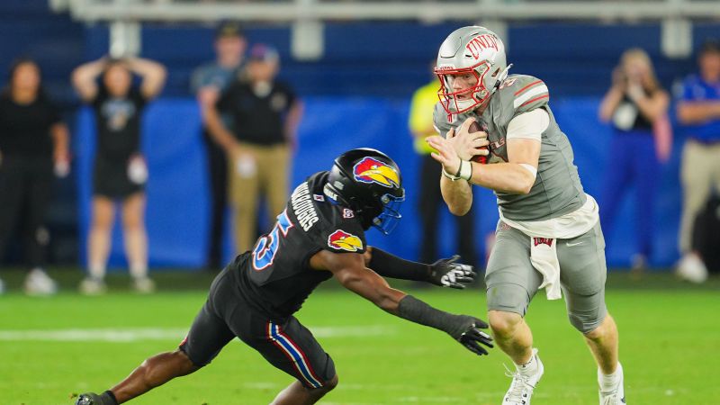 After undefeated start, UNLV quarterback announces sudden decision to quit team due to dispute over off-field commitments