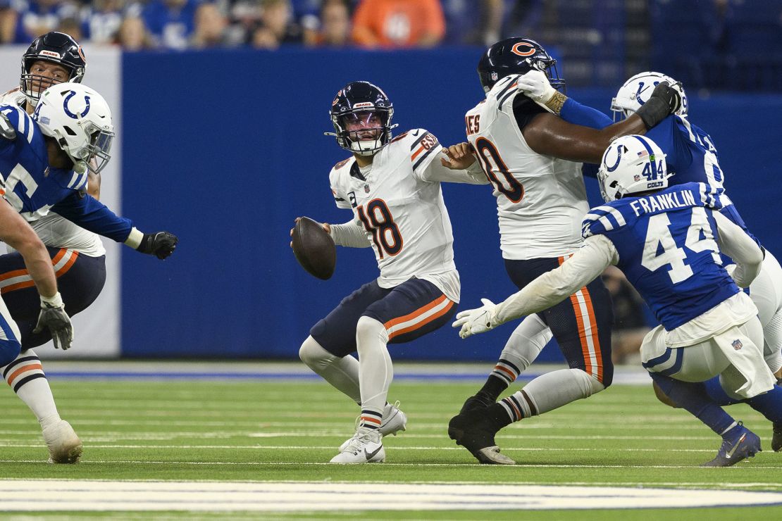 Williams (No. 18) has had his highs and lows in his three starts for the Chicago Bears.