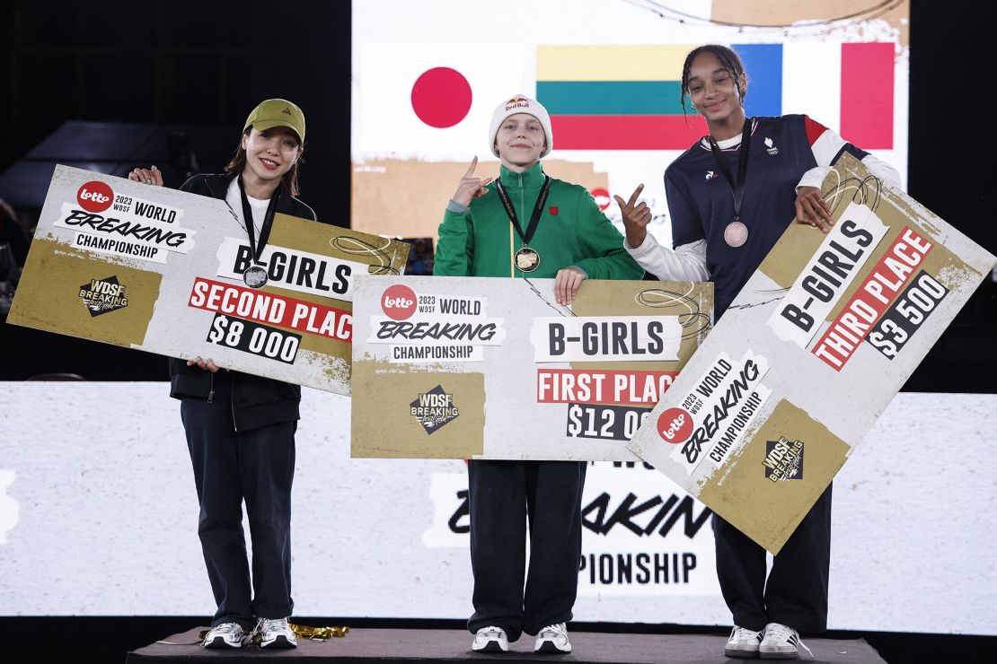 Banevič standing in the middle of the podium moments after becoming women's world champion in elite breaking.