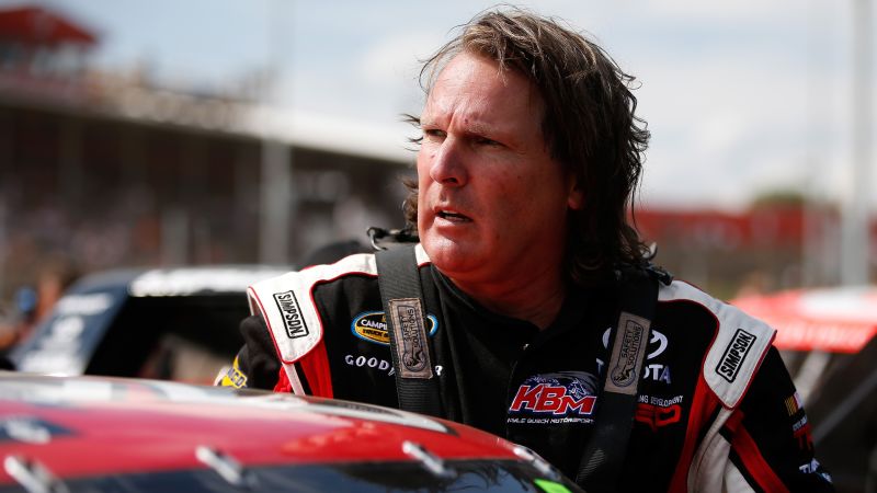 Dirt racing icon Scott Bloomquist dies in plane crash at age 60