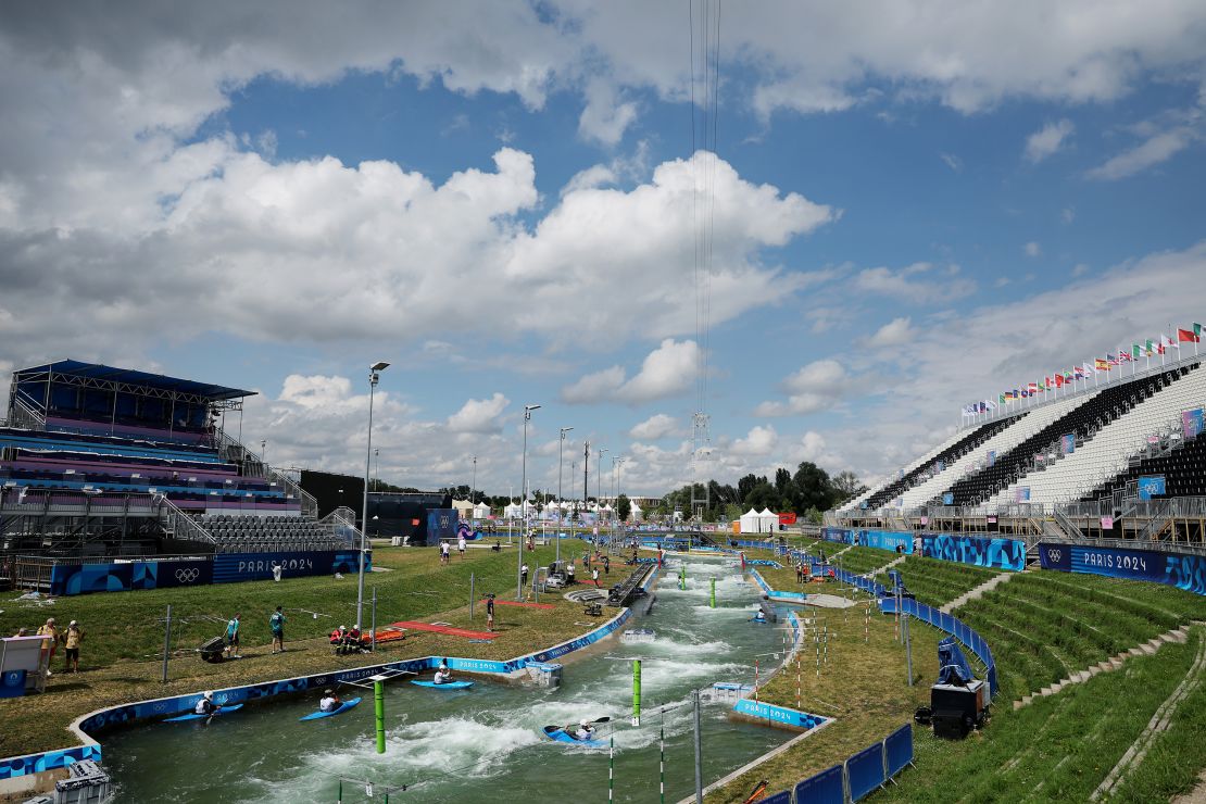 The kayak cross course in Paris is 210 meters long.