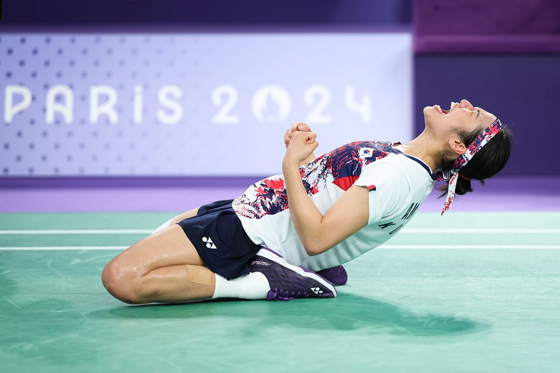 An celebrates after winning the gold medal.