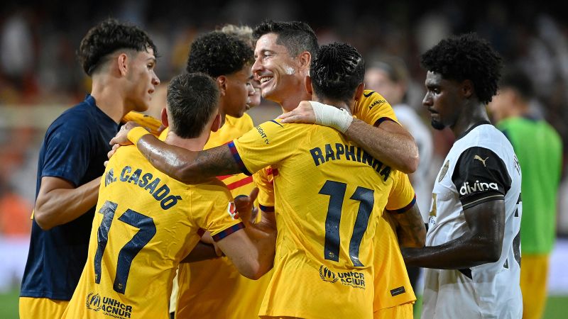 Barcelona kicks off La Liga campaign with a 2-1 away win over Valencia