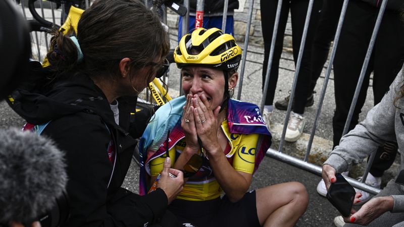 Kasia Niewiadoma takes thrilling four-second win in the Tour de France Femmes