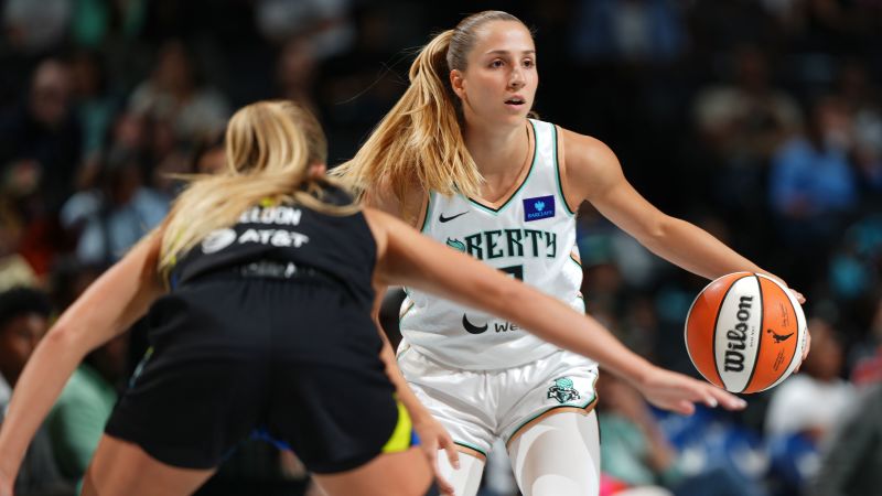 New York Liberty down Dallas Wings 79-71 to win eighth straight and extend league-best record