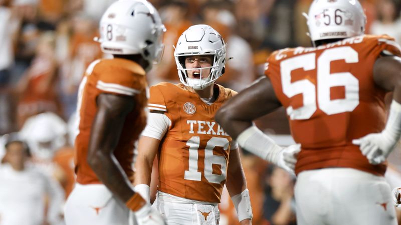 Texas Longhorns leap over Georgia Bulldogs to lead AP Top 25 for first time in 16 years