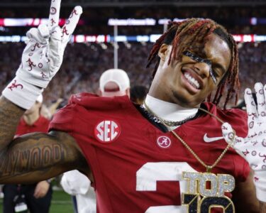 TUSCALOOSA, ALABAMA - SEPTEMBER 28: Ryan Williams #2 of the Alabama Crimson Tide catches a pass for the winning touchdown during a game between the Georgia Bulldogs and the Alabama Crimson Tide at Bryant-Denny Stadium on September 28, 2024 in Tuscaloosa, Alabama. (Photo by Steve Limentani/ISI Photos/Getty Images)