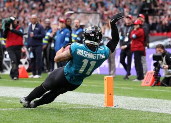 Jacksonville Jaguars wide receiver Brian Thomas Jr. catches a 6-yard pass for a touchdown.