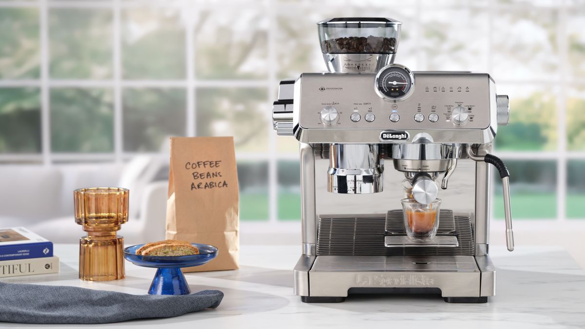 De’Longhi’s new fully manual coffee machine lets you call the shots