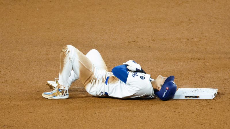 Dodgers star Shohei Ohtani suffers left shoulder injury during Game 2 of the World Series | CNN