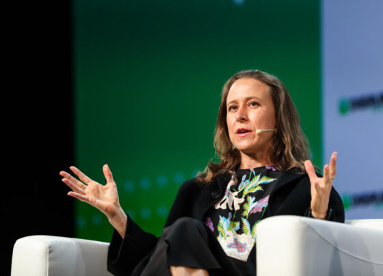 23andMe's future prompts more worries, as genomic data analysis improves