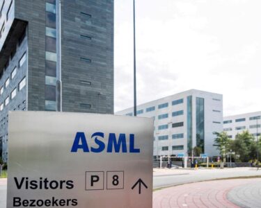 ASML warning shocks global chip investors