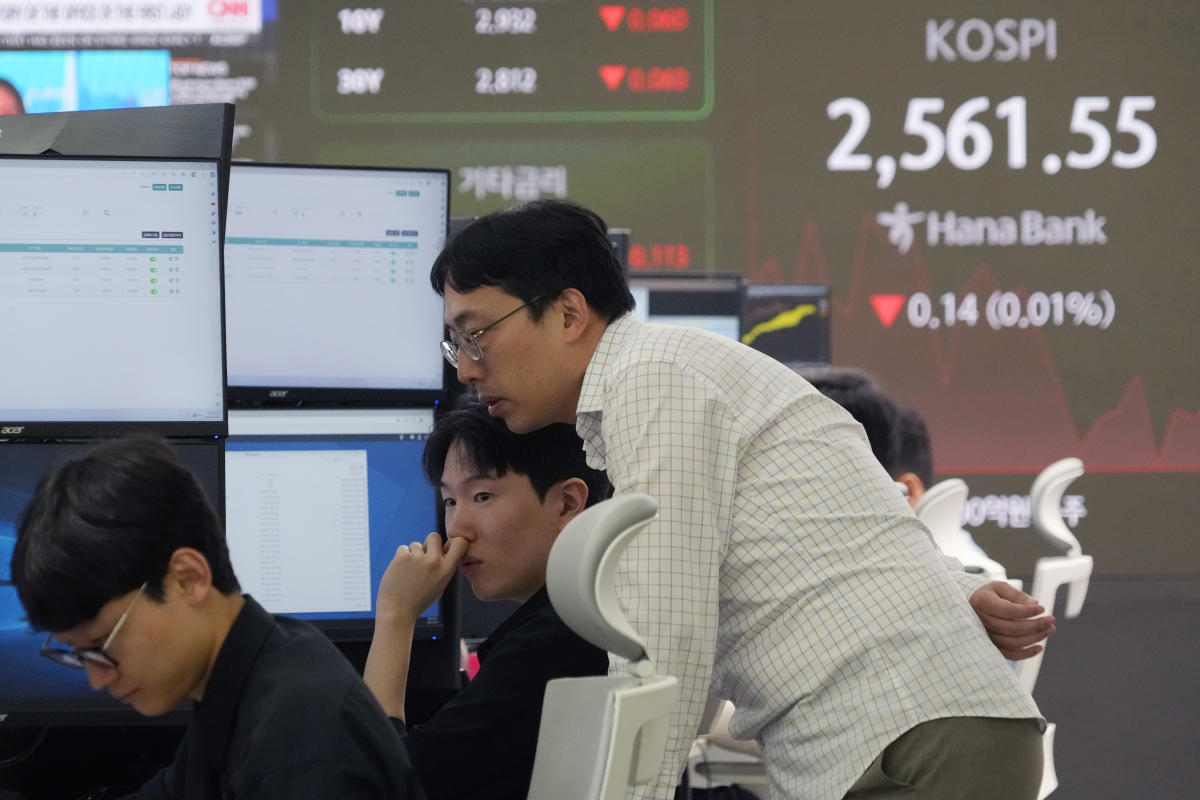 Asian shares are mixed after Middle East tensions weigh on Wall St