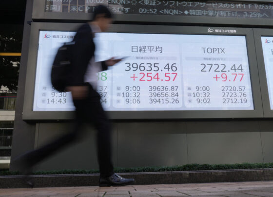 Asian stocks mixed as markets wait for China policy briefing