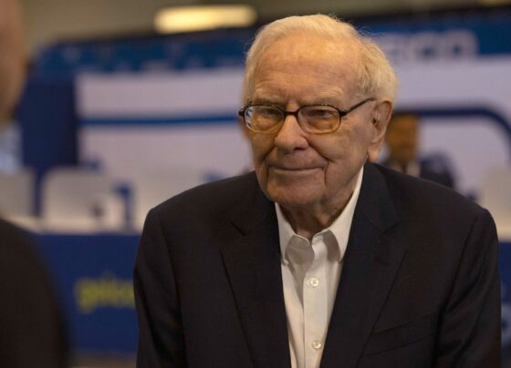 Berkshire slashes Bank of America stake to under 10%