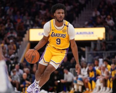 SAN FRANCISCO, CA - OCTOBER 18: Bronny James #9 of the Los Angeles Lakers drives to the basket during the game against the Golden State Warriors during a NBA Preseason game on October 18, 2024 at Chase Center in San Francisco, California. NOTE TO USER: User expressly acknowledges and agrees that, by downloading and or using this photograph, user is consenting to the terms and conditions of Getty Images License Agreement. Mandatory Copyright Notice: Copyright 2024 NBAE (Photo by Noah Graham/NBAE via Getty Images)