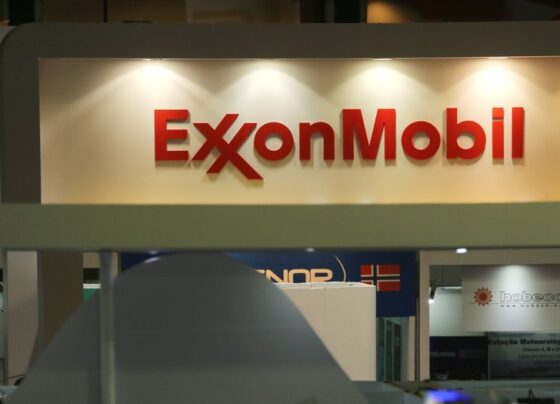 Exxon Mobil expects 3rd-quarter earnings were hit by lower oil prices