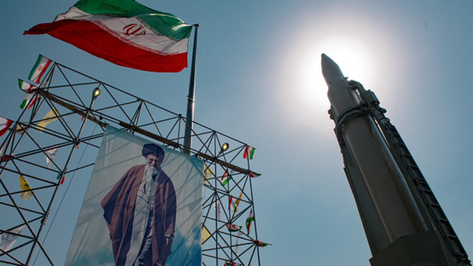 Iran readies missile attack against Israel, U.S. official says