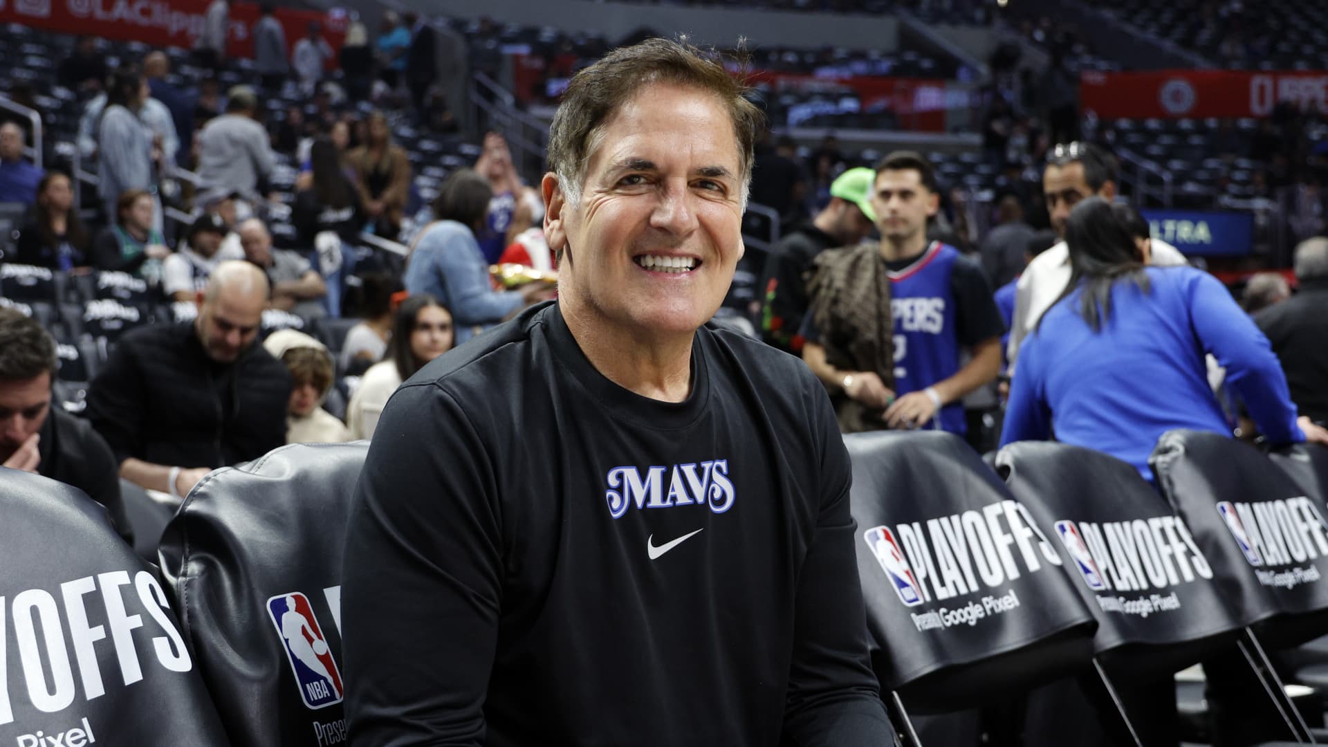 Mark Cuban and Harris campaign in Wisconsin, first of three states