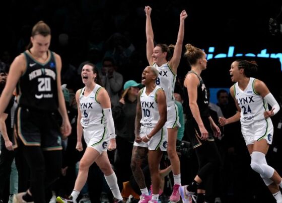 Collier knocks down a jumper to help propel the Lynx to a Game 1 win.