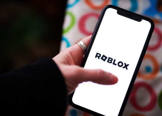 Roblox Tumbles as Hindenburg Bets Against Gaming Platform