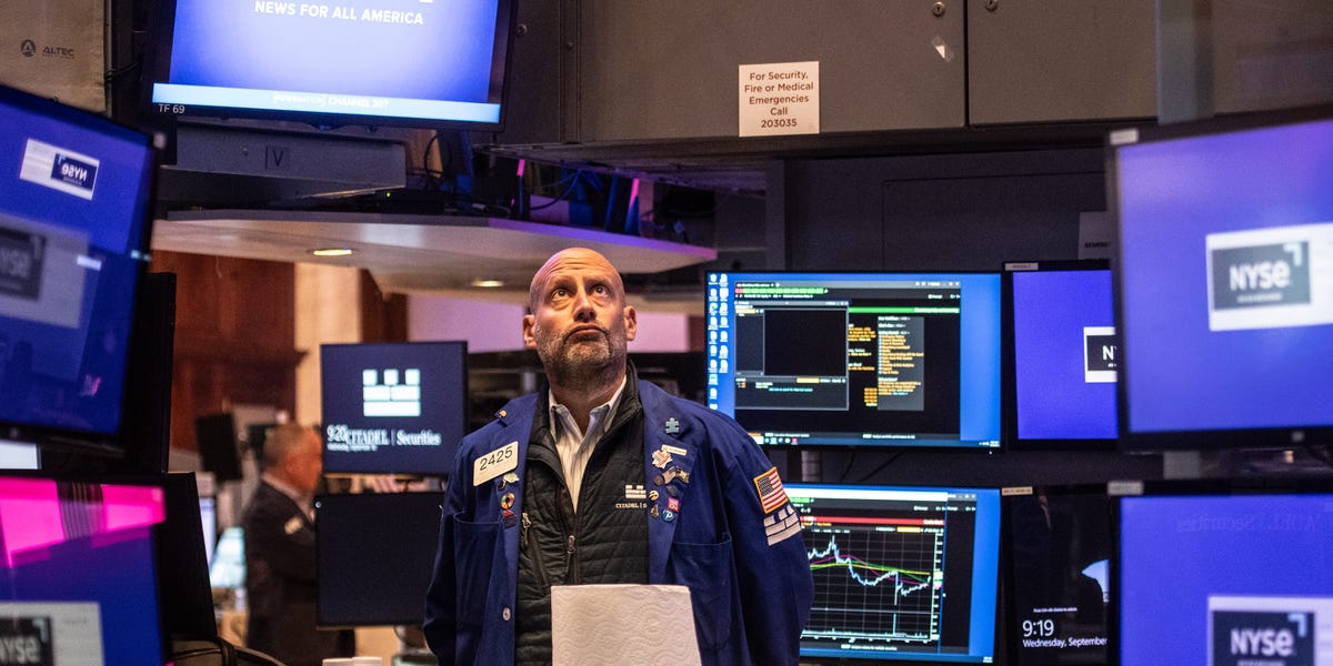 Stock market today: Indexes extend losses as traders watch Middle East tensions