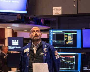 Stock market today: Indexes extend losses as traders watch Middle East tensions