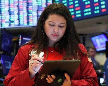 Stock market today: Indexes trade mixed as investors await wave of earnings results