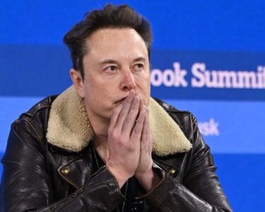 Tesla stock drops 10% after Wall Street sees robotaxi event 'stunningly absent on detail'